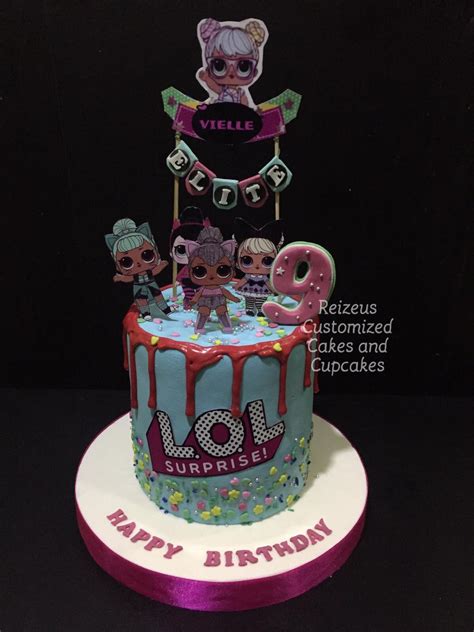 Reizeus Customized Cakes and Cupcakes .